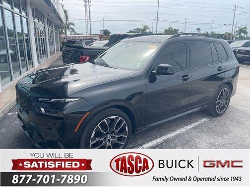 Black Sapphire Metallic 2025 BMW X7 xDrive40i