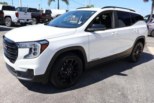 Summit White 2024 GMC Terrain SLE