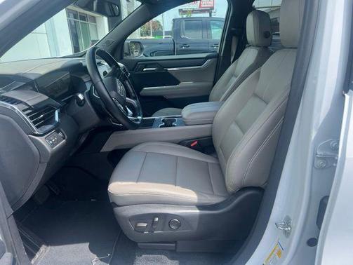 Summit White 2024 GMC Acadia Elevation