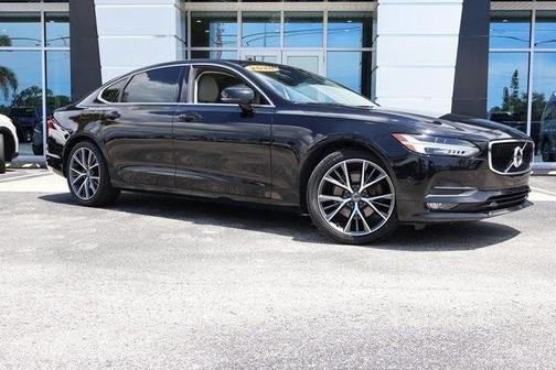 2018 Volvo S90 T5 Momentum