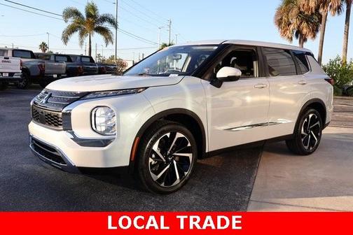 2022 Mitsubishi Outlander ES