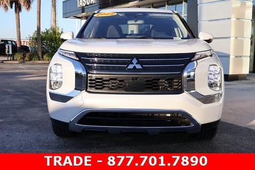 2022 Mitsubishi Outlander ES