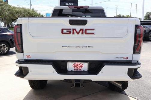2025 GMC Sierra 2500 AT4