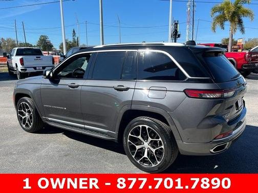 2022 Jeep Grand Cherokee Summit