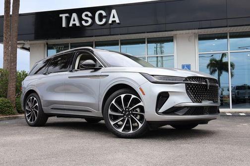 Silver Radiance Metallic 2026 Lincoln Nautilus Black Label