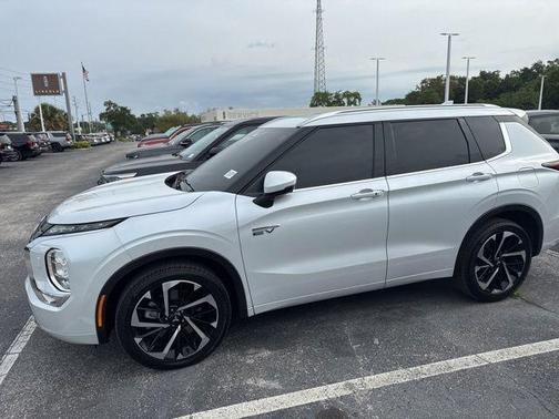 Diamond White 2025 Mitsubishi Outlander PHEV SEL