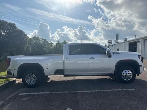 2024 GMC Sierra 3500 Denali