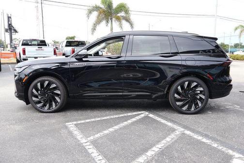 Infinite Black Metallic 2026 Lincoln Nautilus Reserve
