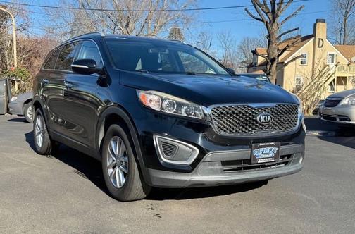 2016 Kia Sorento LX