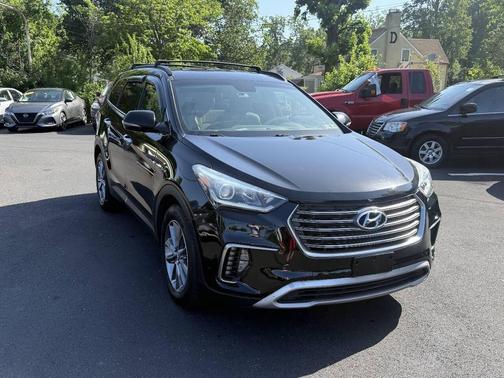 Becketts Black 2017 Hyundai SANTA FE SE