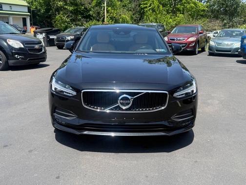 Onyx Black Metallic 2017 Volvo S90 T6 Momentum