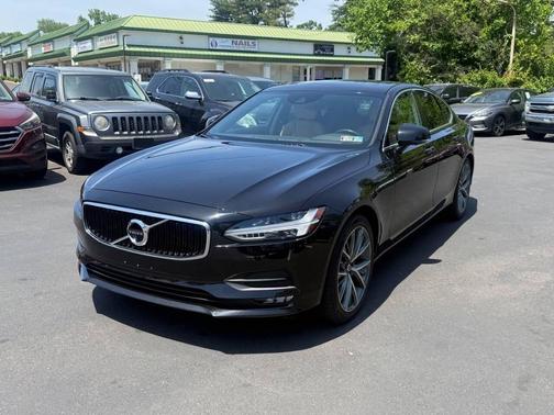 Onyx Black Metallic 2017 Volvo S90 T6 Momentum