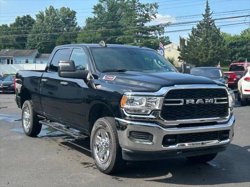 2023 RAM 2500 Tradesman Crew Cab 4x4 6'4' Box