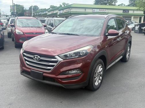Ruby Wine 2017 Hyundai TUCSON SE