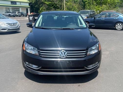 Black Uni 2015 Volkswagen Passat 1.8T Limited Edition