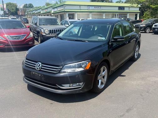 Black Uni 2015 Volkswagen Passat 1.8T Limited Edition