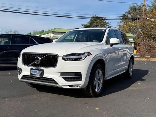 2017 Volvo XC90 T5 Momentum