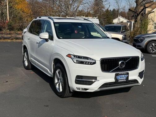 2017 Volvo XC90 T5 Momentum