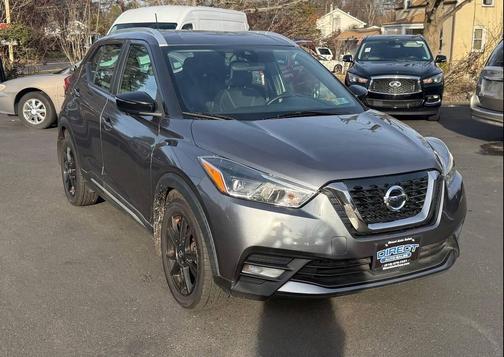 2020 Nissan Kicks SR