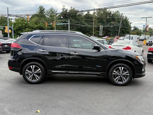 2017 Nissan Rogue Hybrid SV