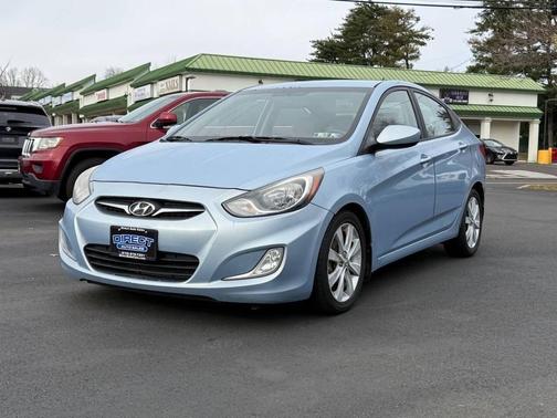2013 Hyundai Accent SE
