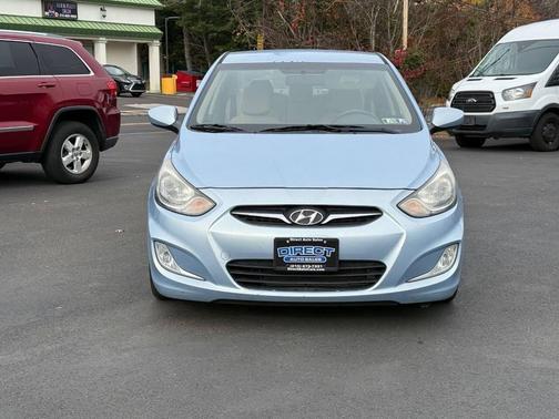 2013 Hyundai Accent SE