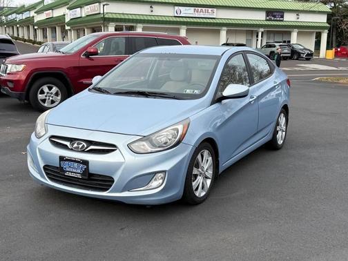 2013 Hyundai Accent SE