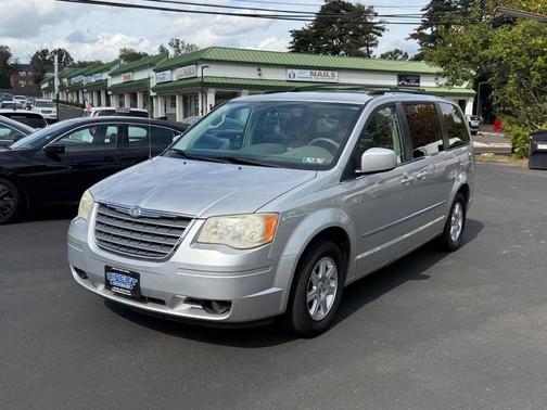 2010 Chrysler Town & Country Touring