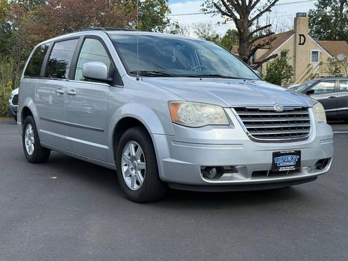 2010 Chrysler Town & Country Touring