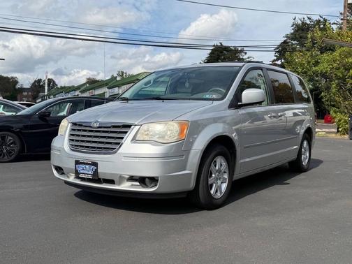 2010 Chrysler Town & Country Touring