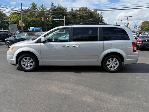 2010 Chrysler Town & Country Touring
