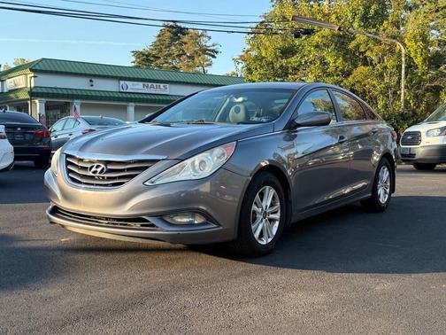 2013 Hyundai SONATA GLS