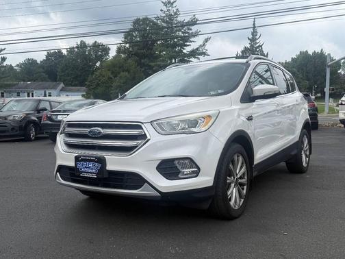 White Platinum Metallic Tri-Coat 2017 Ford Escape Titanium
