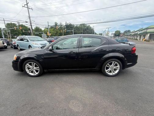 Black Clearcoat 2011 Dodge Avenger Mainstreet