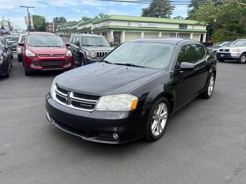 Black Clearcoat 2011 Dodge Avenger Mainstreet
