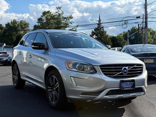 2017 Volvo XC60 T5 Dynamic