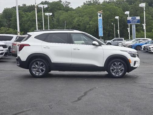 2024 Kia Seltos S