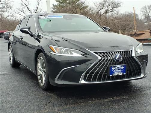 2022 Lexus ES 300h Luxury