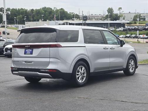 2022 Kia Carnival LXS