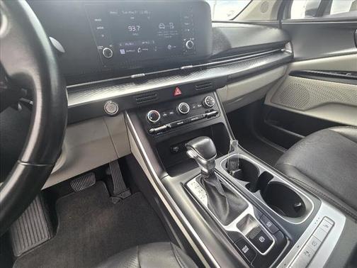 2022 Kia Carnival LXS