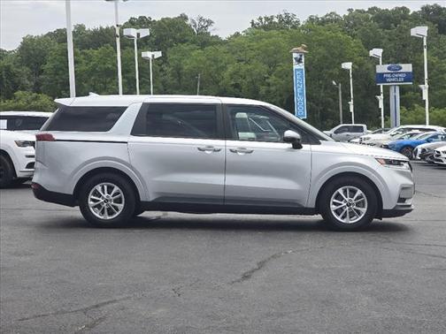 2022 Kia Carnival LXS