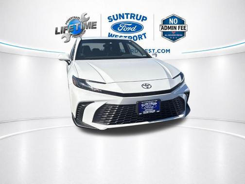 Ice 2025 Toyota Camry SE