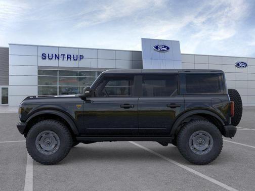 Shadow Black 2025 Ford Bronco Badlands