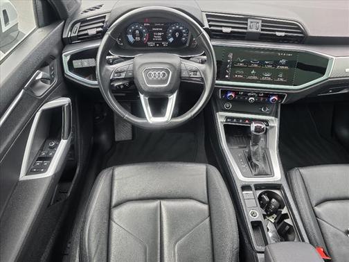 2024 Audi Q3 45 S line Premium
