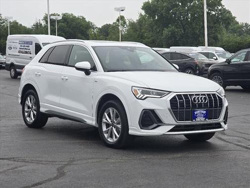2024 Audi Q3 45 S line Premium