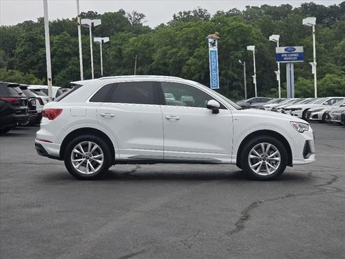 2024 Audi Q3 45 S line Premium