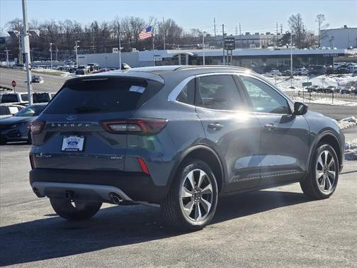 2025 Ford Escape Platinum