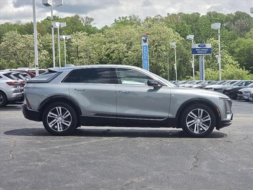 2024 Cadillac LYRIQ Tech