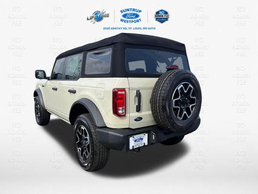 Desert Sand 2025 Ford Bronco Base