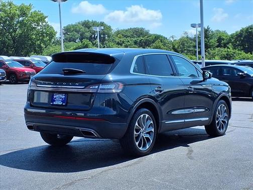 2021 Lincoln Nautilus Reserve